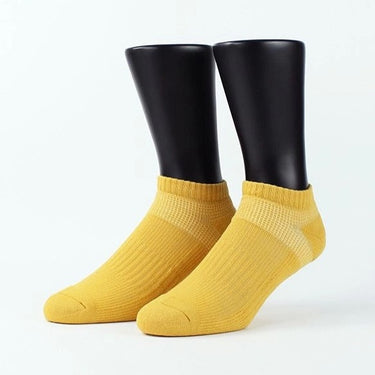 T110 Plain Light Boat-Shaped Socks