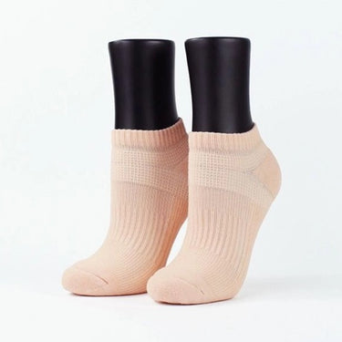 T110 Plain Light Boat-Shaped Socks