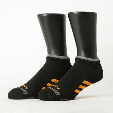 T104 Three-Line Sports Socks