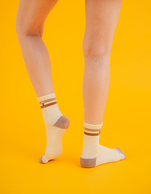 Q251 Micro Molecular Anti-Bacterial Milk Tea Socks