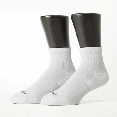 T47 Retro Straight-Lined Socks