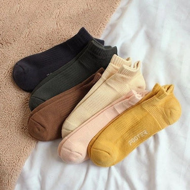T110 Plain Light Boat-Shaped Socks